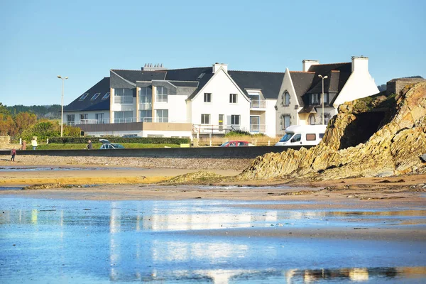 Landhäuser Und Bäume Der Sandküste Der Bucht Von Douarnenez Strahlend — Stockfoto