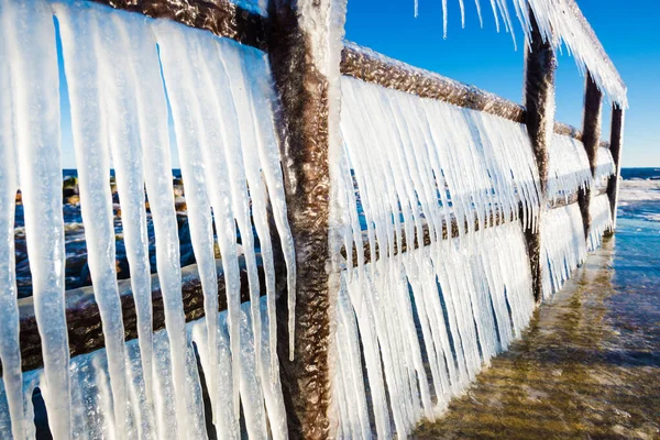 Snow Covered Old Rusty Pier Clear Sunny Day Ice Fragments — Stock Photo, Image