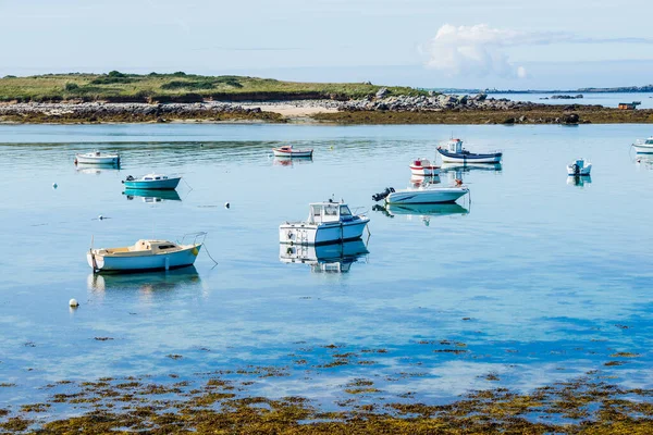 Yachts Bateaux Naviguant Dans Baie Lilia Près Phare Vierge Coucher — Photo