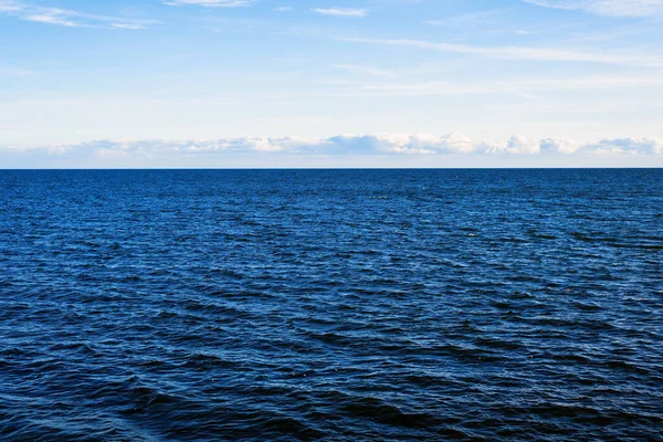 Ясное Голубое Небо Заката Над Берегами Балтийского Моря Вид Пирса — стоковое фото