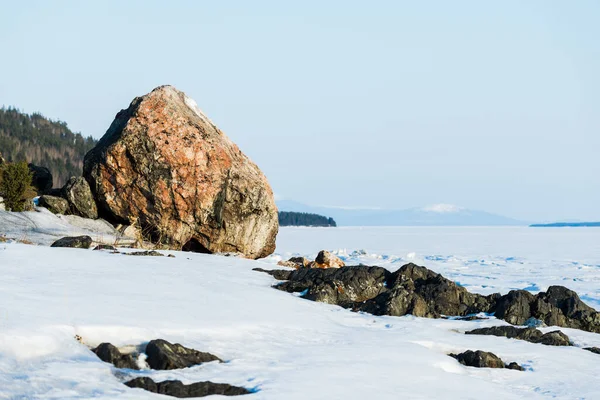 View Rocky Shore Kandalaksha Bay Stones Close Mountains Forests Kola — Stock fotografie