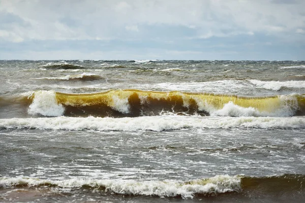 Dark Blue Cloudy Sky Baltic Sea Storm Waves View Seacoast — Stock Photo, Image