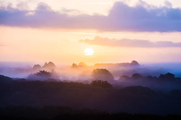 Golden Sunrise Clouds Misty Hills Valleys Stunning Cloudscape Pointe Pen — Stock Photo, Image