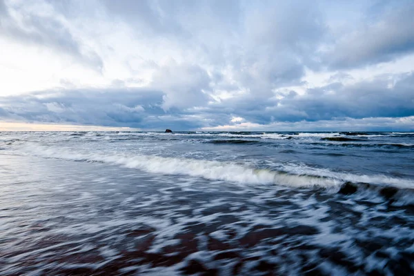 Ondas Tempestuosas Frias Nuvens Sobre Mar Norte Países Baixos — Fotografia de Stock