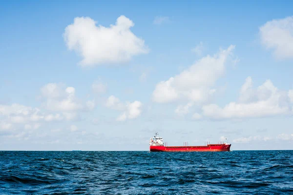 Großes Frachtschiff Der Nordsee Einem Klaren Sonnigen Tag Norwegen — Stockfoto