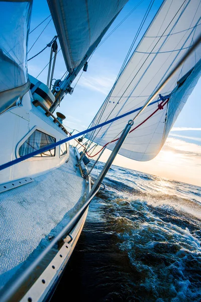 White Yacht Sailing Sunset View Deck Bow Sails Waves Clouds — Stock Photo, Image