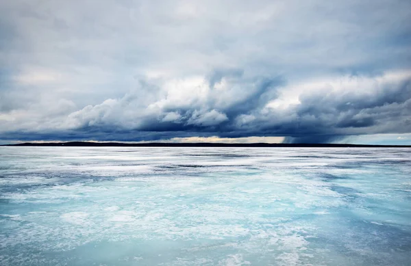 Vue Sur Lac Gelé Onega Coucher Soleil Ciel Nocturne Dramatique — Photo