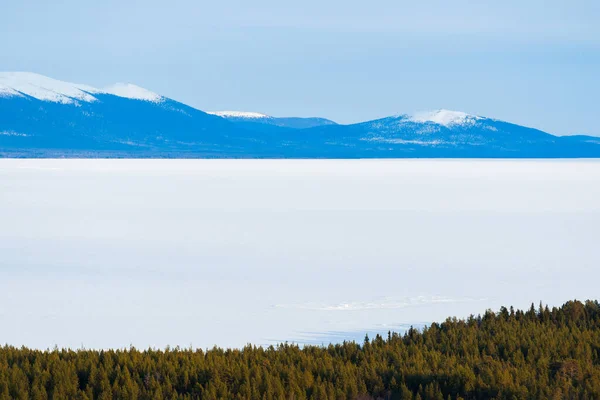 Vista Aérea Las Orillas Bahía Kandalaksha Montañas Bosques Península Kola —  Fotos de Stock