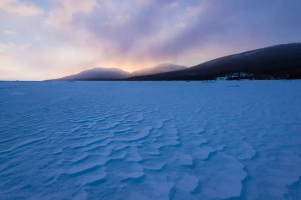 Une Vue Sur Baie Kandalaksha Coucher Soleil Nuages Soirée Colorés — Photo