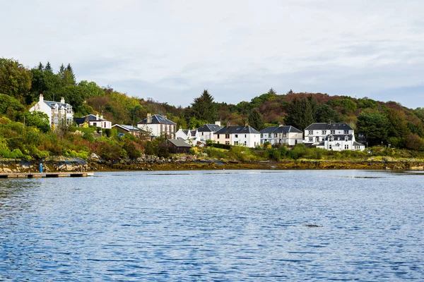 Casas Campo Tradicionales Piedra Ladrillo Costa Rocosa Tarbert Escocia Reino —  Fotos de Stock