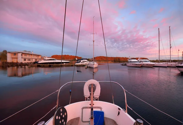 Elegant Modern Sailing Boats Rent Moored Pier Yacht Marina Sunset — Stock Photo, Image