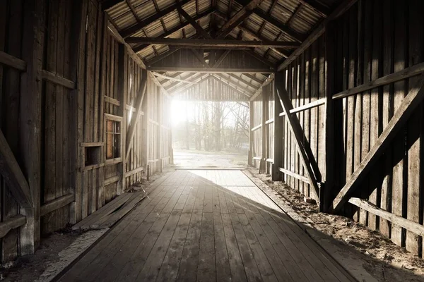 Ein Alter Verlassener Rustikaler Holzschuppen Großaufnahme Landwirtschaft Agrarindustrie Traditionelle Architektur — Stockfoto