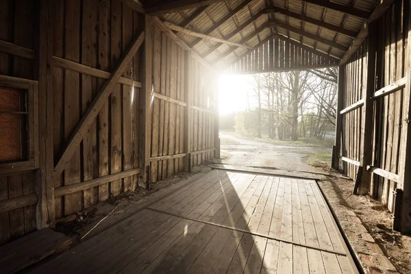 Ein Alter Verlassener Rustikaler Holzschuppen Großaufnahme Landwirtschaft Agrarindustrie Traditionelle Architektur — Stockfoto