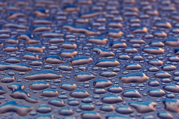Dark Blue Background Crystal Clear Drops Raindrops Abstract Pattern Wallpaper — Stock Photo, Image
