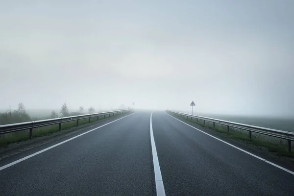 Panoramic View Empty Highway Fields Forest Fog Sunrise Europe Transportation — Stock Photo, Image