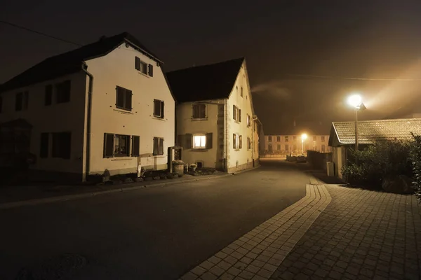 Panoramisch Uitzicht Stadsgezicht Verlichte Lege Straat Alsace Frankrijk Atmosferische Stedelijke — Stockfoto