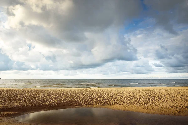 Ciel Bleu Avec Beaucoup Cumulus Dessus Mer Baltique Après Orage — Photo