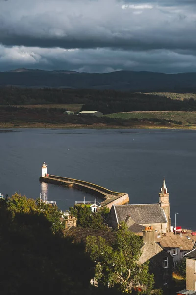 산봉우리 크리난 운하의 파노라마 Ardrishaig Argyll Bute Scotland 등대닫기 목적지 — 스톡 사진