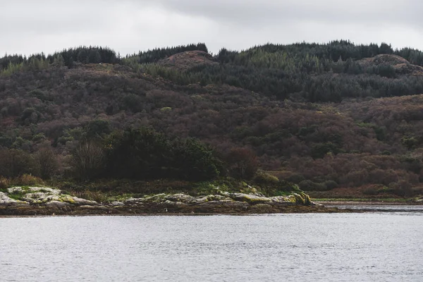 Segeln Der Nähe Der Felsigen Küste Von Kyles Bute Einem — Stockfoto