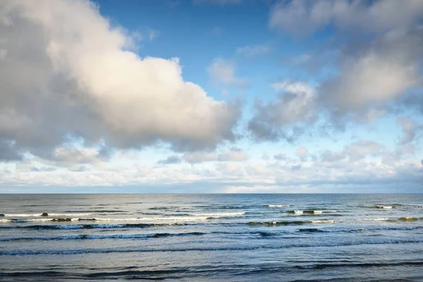 Vista Panorámica Del Mar Báltico Invierno Cielo Azul Claro Con —  Fotos de Stock