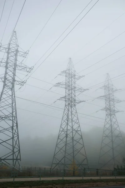 Silhouettes Electricity Power Line Thick Fog Close Concept Urban Scene — Stock Photo, Image