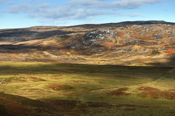 Islay Adasının Kayalık Kıyılarının Vadilerinin Tepelerinin Havadan Görünüşü Inner Hebrides — Stok fotoğraf