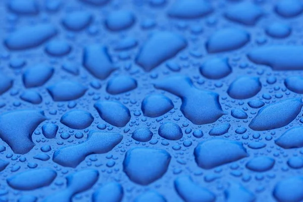 Bright Blue Background Crystal Clear Drops Raindrops Abstract Pattern Wallpaper — Stock Photo, Image