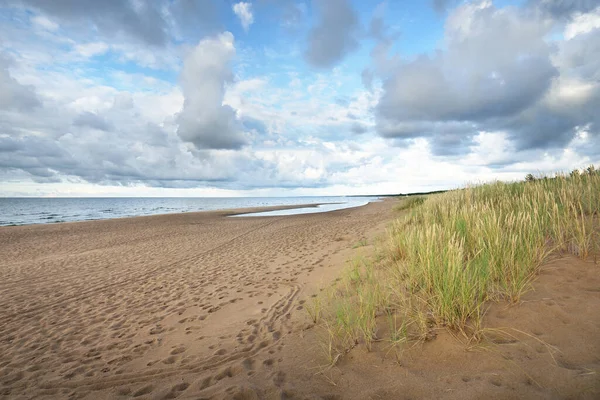 Blauer Himmel Mit Vielen Kumuluswolken Über Der Ostsee Nach Einem — Stockfoto