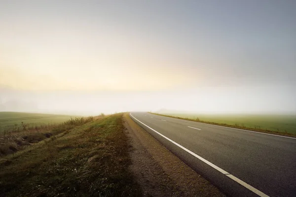 Panoramic View Empty Highway Fields Forest Fog Sunrise Europe Transportation — Stock Photo, Image