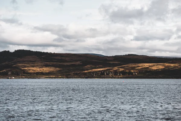 Vista Panoramica Delle Coste Rocciose Tarbert Sotto Cielo Drammatico Scozia — Foto Stock