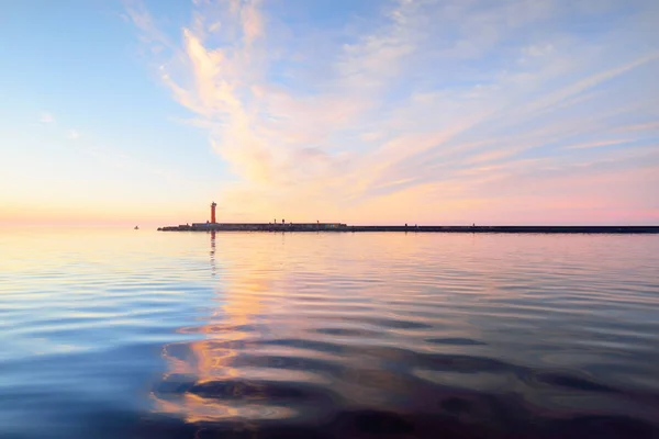 Mar Baltico Dopo Pioggia Tramonto Cielo Drammatico Con Nuvole Rosa — Foto Stock