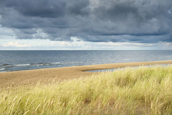 Céu Azul Com Muitas Nuvens Cumulus Acima Mar Báltico Após — Fotografia de Stock