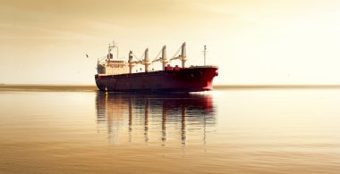 Kargo gemisi yelkenli