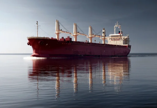 Cargo ship sailing — Stock Photo, Image