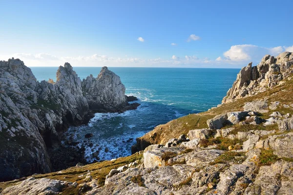 Klippen am Kap von pointe de pen-hir — Stockfoto