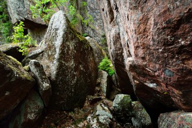 Granit kayalar Finlandiya