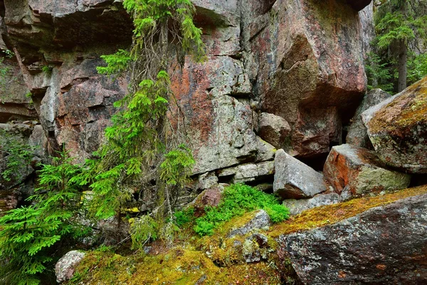 Γρανιτένιους βράχους στη Φινλανδία — Φωτογραφία Αρχείου