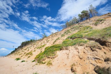 Baltık Denizi kıyısında Jurkalne içinde