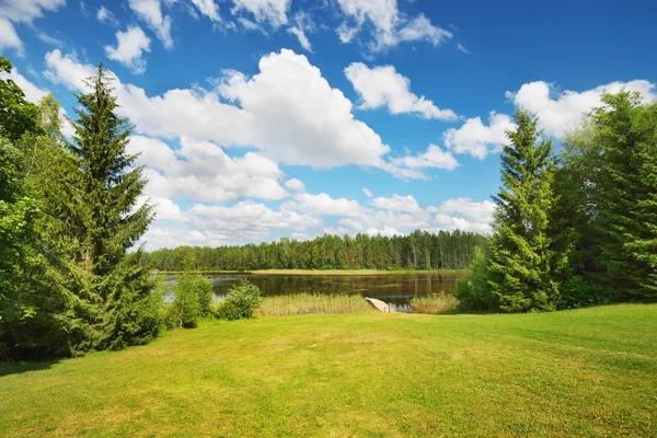 Hermoso lago en Estonia —  Fotos de Stock