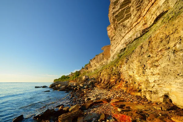 Kliffen aan de kust in Paldiski — Stockfoto