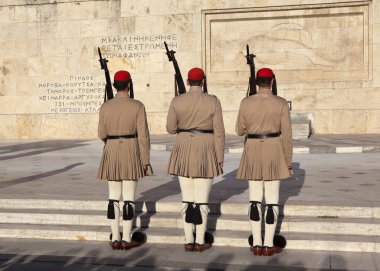 Atina, Yunanistan - 5 Mayıs 2016: Fotoğraf onur bekçi Parlemento Binası.