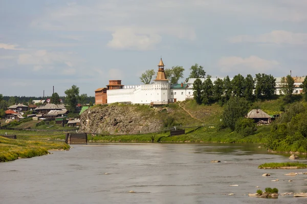 Verchoturje Ryssland Juni 2016 Sten Struktur Form Lång Vägg Med — Stockfoto