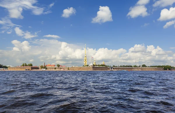 ST. PETERSBURG, RÚSSIA - 31 de julho de 2016: Foto de Hydrofoil no Neva . — Fotografia de Stock