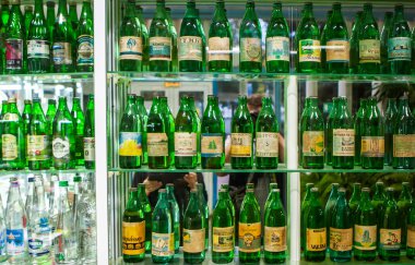 SSCB ve Rusya 'nın ortak maden suyu koleksiyonu. Merkezi içki galerisi. Pyatigorsk 'ta. Stavropol bölgesi. Çekim tarihi 5 Ekim 2020