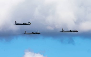 Il-38 (NATO kodlaması: Mayıs) orta menzilli bir denizaltı uçağıdır. Donanma Günü geçit töreni. St. Petersburg 'da. Çekim tarihi 26 Temmuz 2020