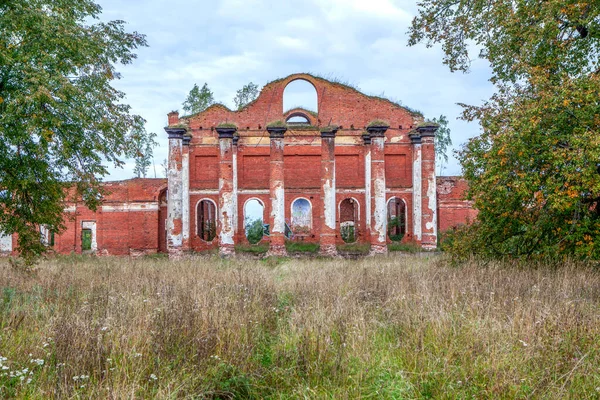 Schilderachtig Uitzicht Oude Bakstenen Gebouw Ruïnes — Stockfoto