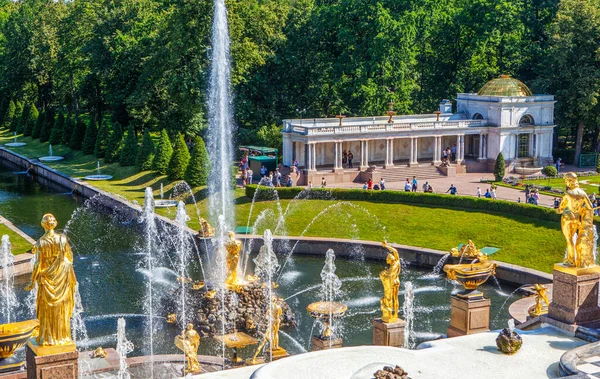 Peterhof Russia July 2020 Photo View Samson Fountain — Stock Photo, Image
