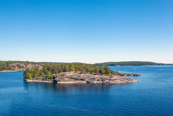 Scenic View Small Rocky Island Baikal Water Bright Sunlight Blue — Stock Photo, Image