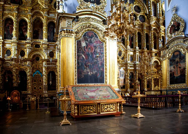 Det Inre Templet Femgradig Barockikonostas Antagande Katedralen Smolensk Ryssland Datum — Stockfoto