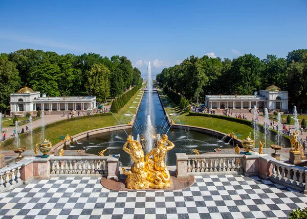 Peterhof Russia July 2020 Photo View Samson Fountain — Stock Photo, Image